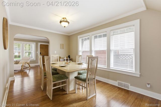 2517 MAPLEWOOD Avenue, Royal Oak, MI 48073