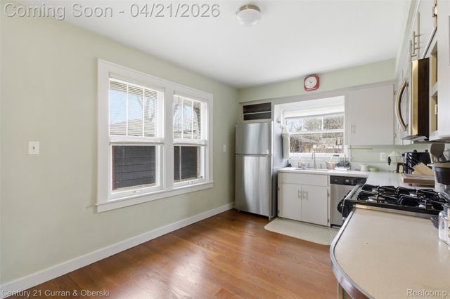 2517 MAPLEWOOD Avenue, Royal Oak, MI 48073