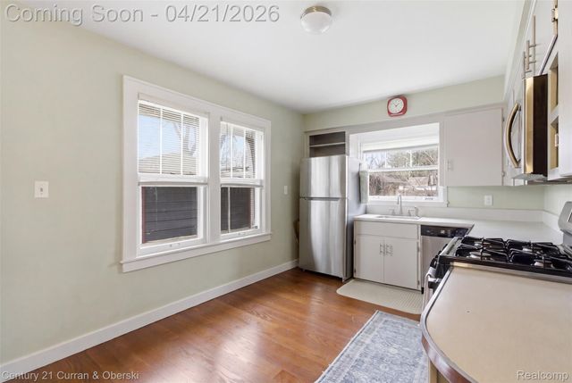 2517 MAPLEWOOD Avenue, Royal Oak, MI 48073