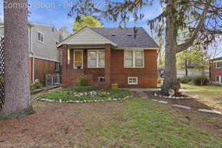 2517 MAPLEWOOD Avenue, Royal Oak, MI 48073