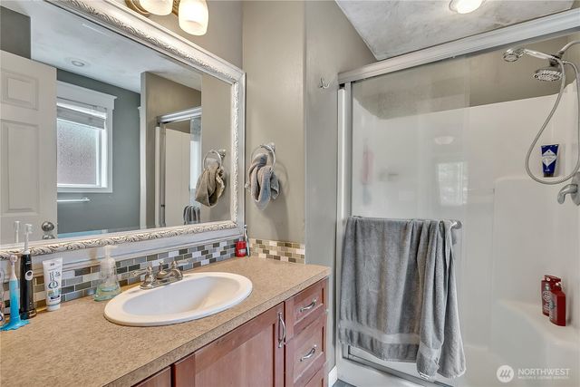 18015 Mossywood Court SE, Yelm, WA 98597