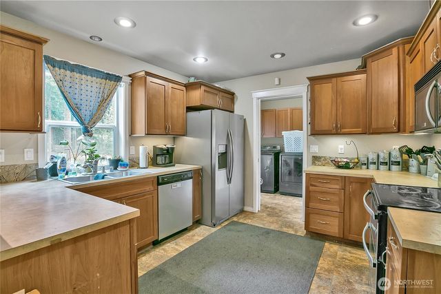 18015 Mossywood Court SE, Yelm, WA 98597