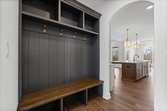 8533 S LAGOS DR, Columbia, MO 65201