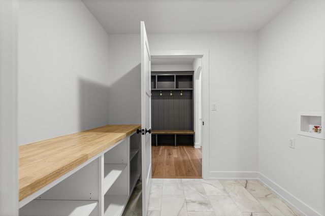 8533 S LAGOS DR, Columbia, MO 65201