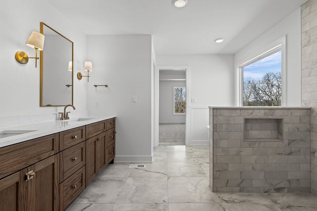 8533 S LAGOS DR, Columbia, MO 65201