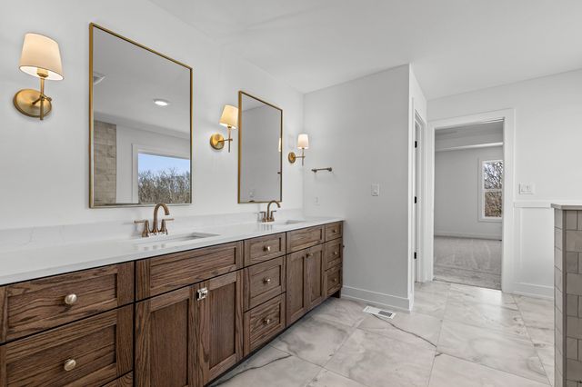 8533 S LAGOS DR, Columbia, MO 65201