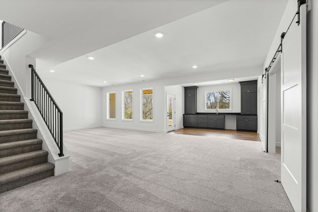 8533 S LAGOS DR, Columbia, MO 65201