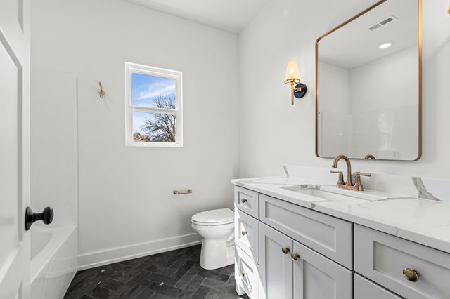 8533 S LAGOS DR, Columbia, MO 65201