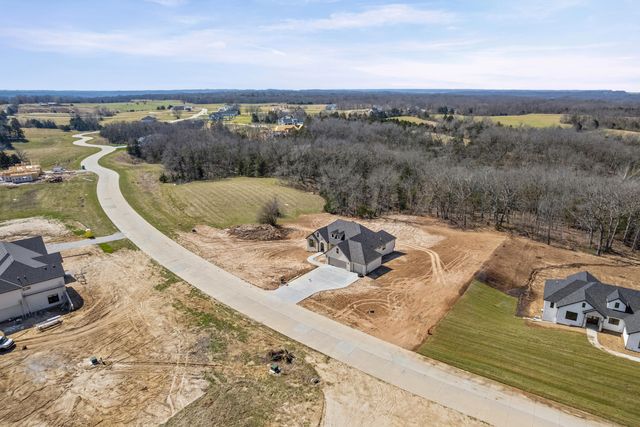 8533 S LAGOS DR, Columbia, MO 65201