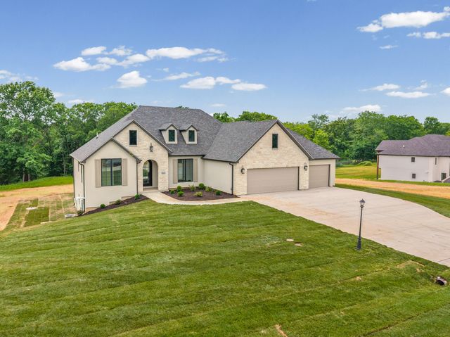 8533 S LAGOS DR, Columbia, MO 65201