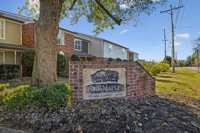 947 Coarsey Dr, Nashville, TN 37217