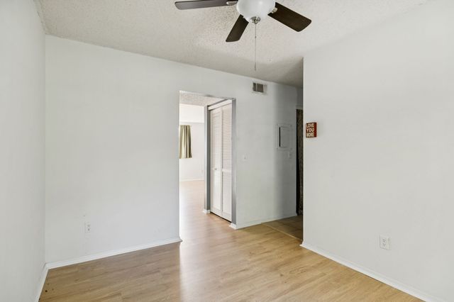 947 Coarsey Dr, Nashville, TN 37217