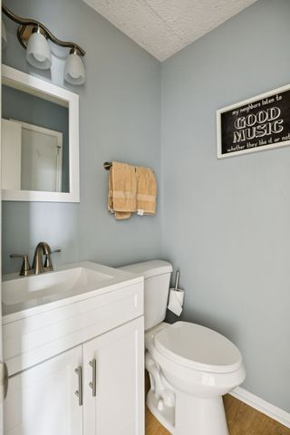 947 Coarsey Dr, Nashville, TN 37217