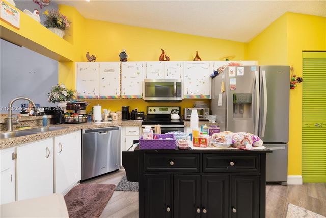 7535 Trent Dr 202, Tamarac, FL 33321