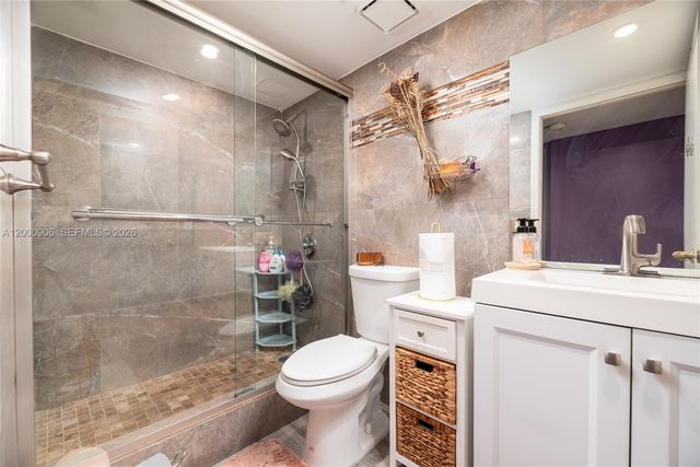 7535 Trent Dr 202, Tamarac, FL 33321