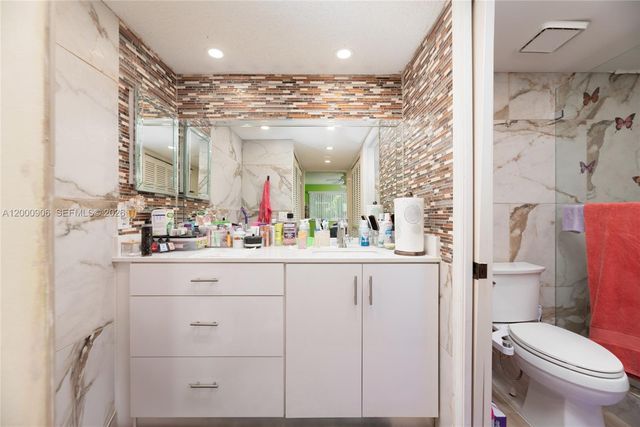 7535 Trent Dr 202, Tamarac, FL 33321