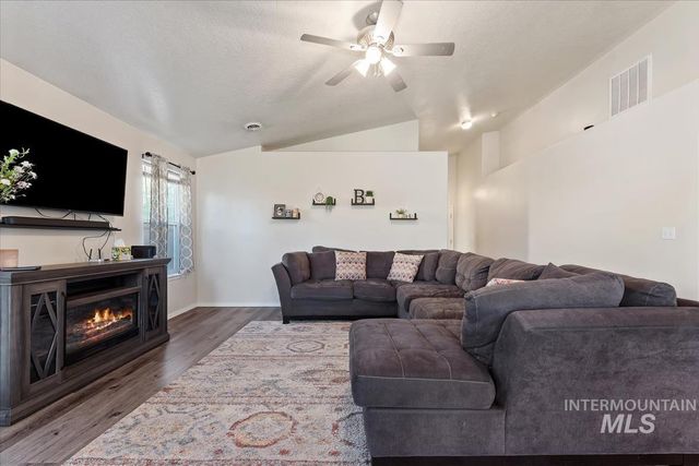 7579 W Middle Fork, Boise, ID 83709