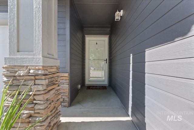 7579 W Middle Fork, Boise, ID 83709