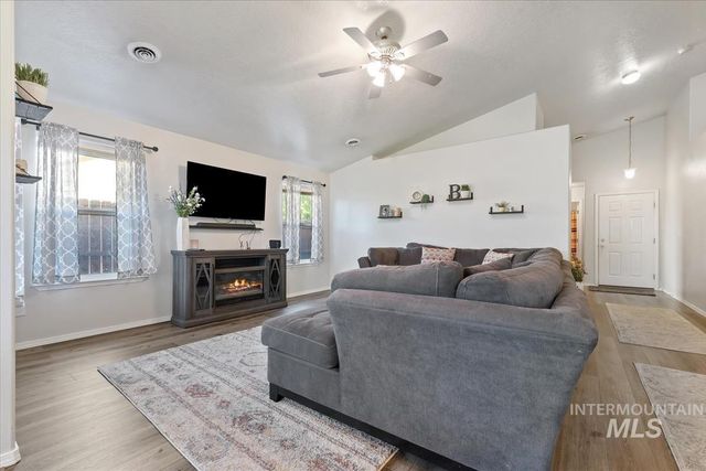 7579 W Middle Fork, Boise, ID 83709