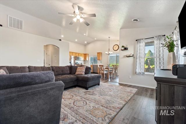 7579 W Middle Fork, Boise, ID 83709