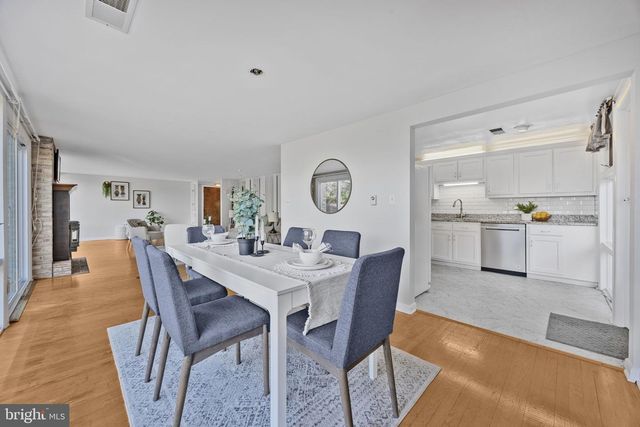 21315 RIDGE RD, Freeland, MD 21053