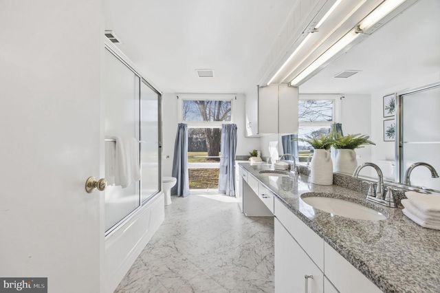 21315 RIDGE RD, Freeland, MD 21053