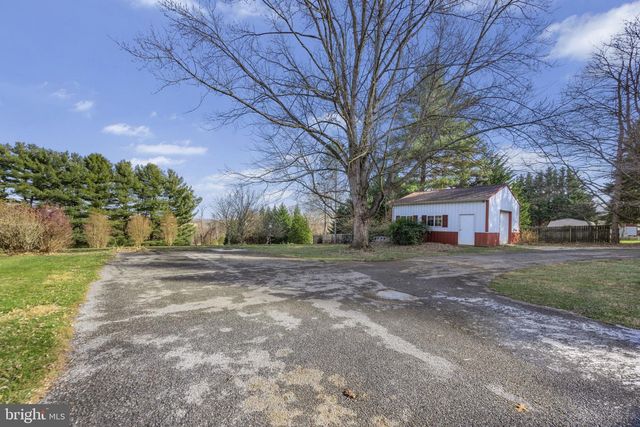 21315 RIDGE RD, Freeland, MD 21053