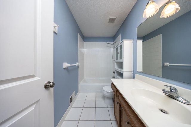 17373 Idlewood Way, Lakeville, MN 55044