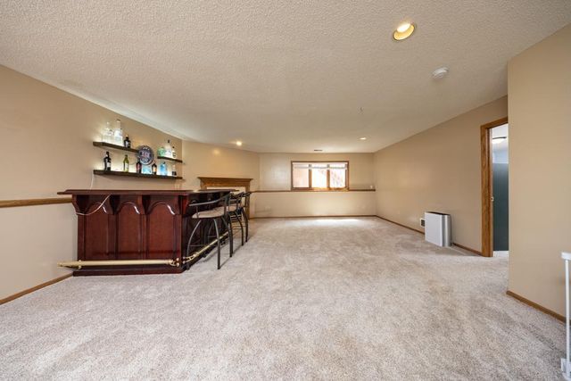 17373 Idlewood Way, Lakeville, MN 55044