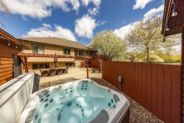 17373 Idlewood Way, Lakeville, MN 55044