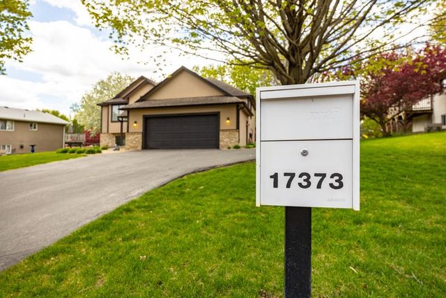 17373 Idlewood Way, Lakeville, MN 55044