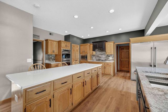 2919 E 44th Court, Davenport, IA 52807