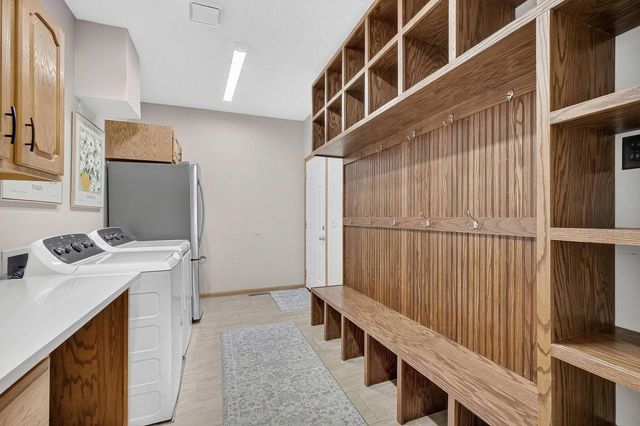 2919 E 44th Court, Davenport, IA 52807