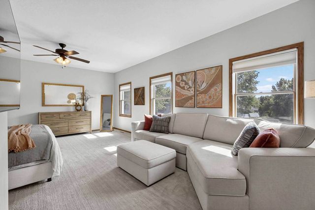 2919 E 44th Court, Davenport, IA 52807