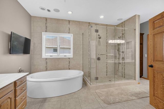 2919 E 44th Court, Davenport, IA 52807