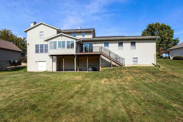 2919 E 44th Court, Davenport, IA 52807