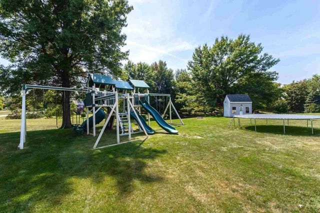 2919 E 44th Court, Davenport, IA 52807