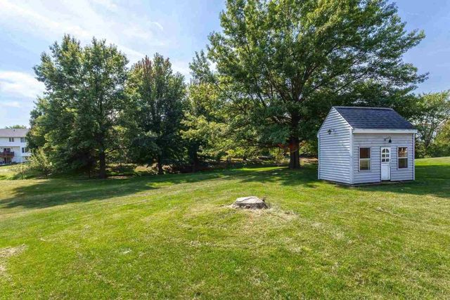 2919 E 44th Court, Davenport, IA 52807