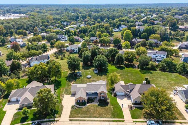 2919 E 44th Court, Davenport, IA 52807