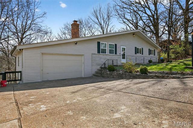 12 Ozark Lane, Arnold, MO 63010