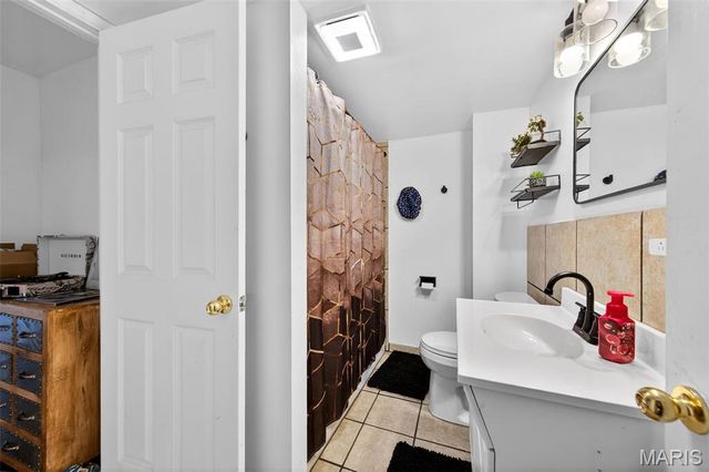 12 Ozark Lane, Arnold, MO 63010