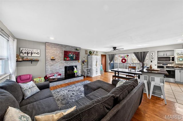 12 Ozark Lane, Arnold, MO 63010