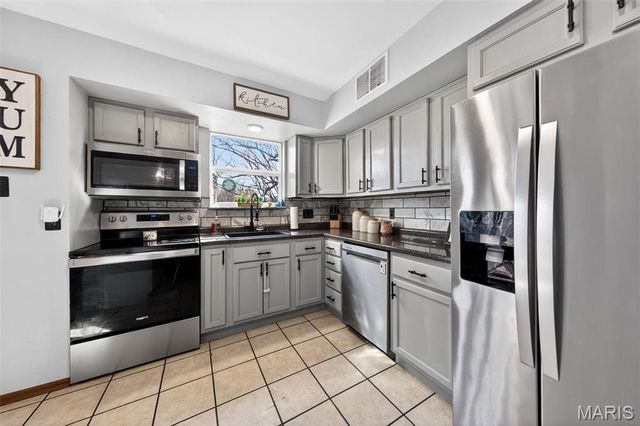 12 Ozark Lane, Arnold, MO 63010