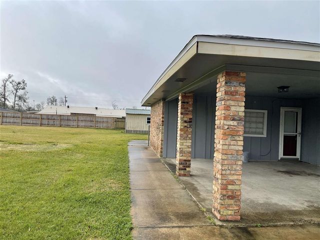 2536 Mary Ann Drive, Sulphur, LA 70663
