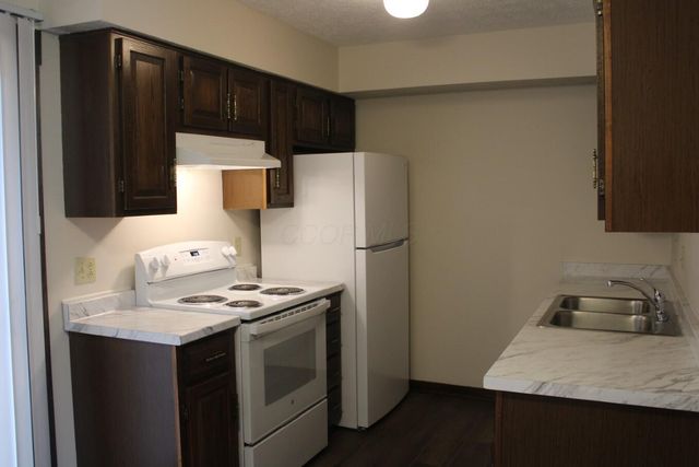 390-404 Edinburgh Road, Dublin, OH 43017