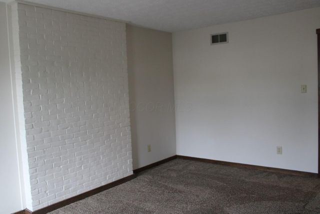 390-404 Edinburgh Road, Dublin, OH 43017