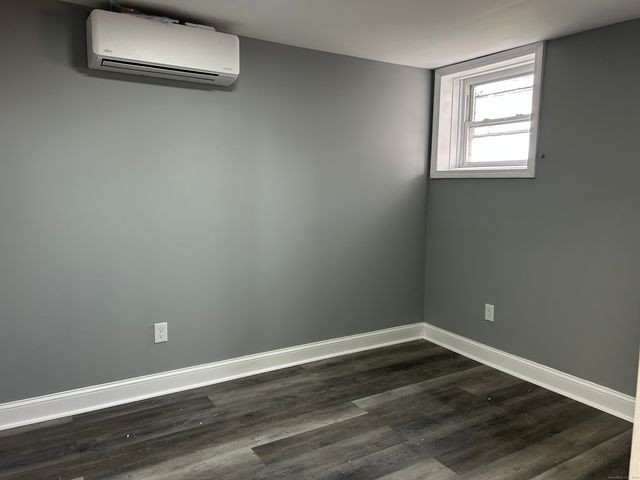 22 Hawthorne Street 1, Norwich, CT 06360