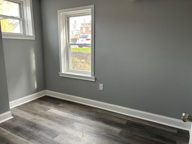 22 Hawthorne Street 1, Norwich, CT 06360