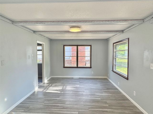3841 Columbia Street, Des Moines, IA 50313