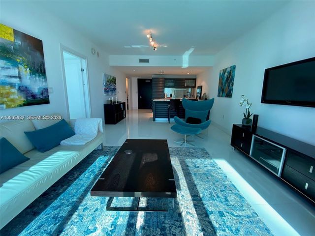 200 Biscayne Boulevard Way 4011, Miami, FL 33131